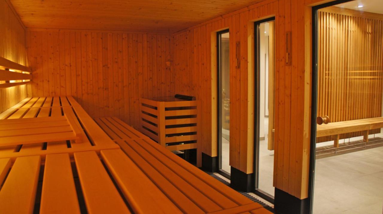 Holiday home Reetdachhaeuser Am Bakenberg